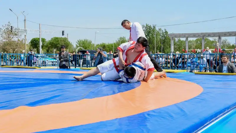 Стало известно имя первого чемпиона турнира , фото - Новости Zakon.kz от 11.05.2023 19:18