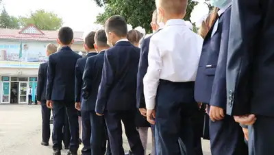 Школьники, школьная форма, Казахстан, фото - Новости Zakon.kz от 05.07.2022 17:06