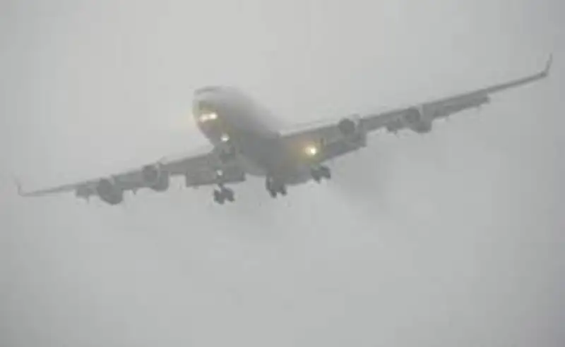 В Международном аэропорту Алматы при сильном тумане приземлились 7 рейсов , фото - Новости Zakon.kz от 14.02.2012 19:37