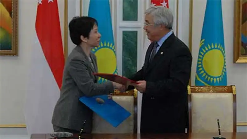 Подписан Меморандум о взаимопонимании между Казахстаном и Сингапуром, фото - Новости Zakon.kz от 22.10.2013 17:04