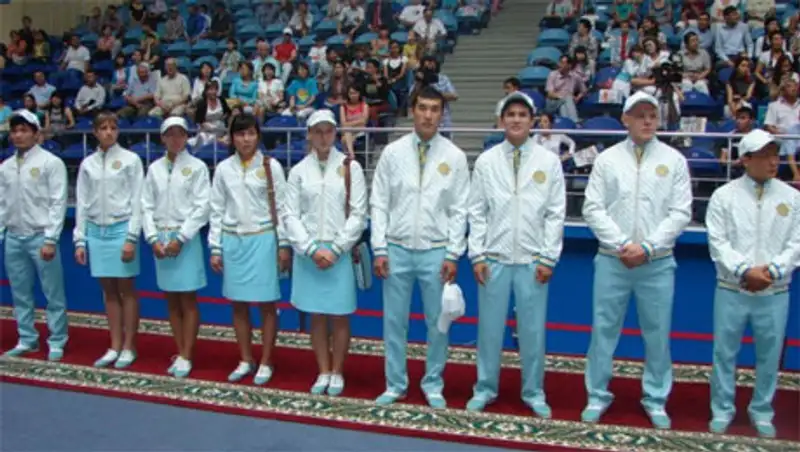 Избежать допинговых скандалов казахстанским олимпийцам помогут иностранные врачи и ученые, фото - Новости Zakon.kz от 11.12.2013 16:38
