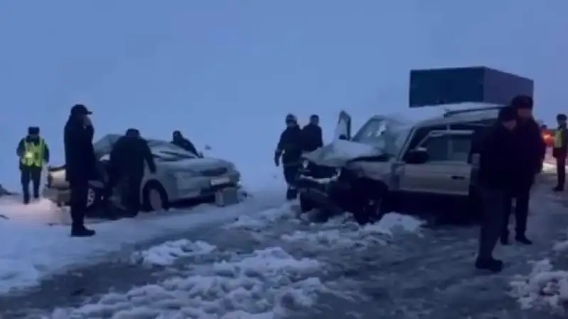 Смертельное ДТП в Алматинской области: скончались водитель и трое пассажиров