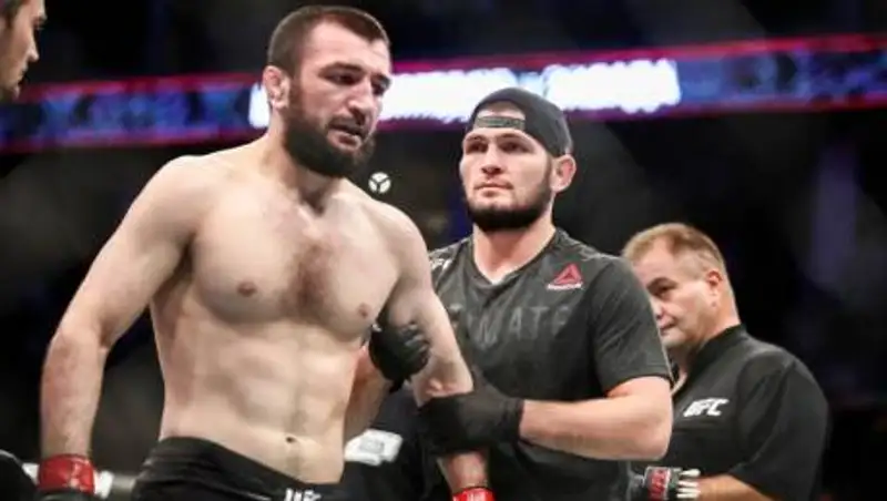 Брат Хабиба одержал первую победу в UFC