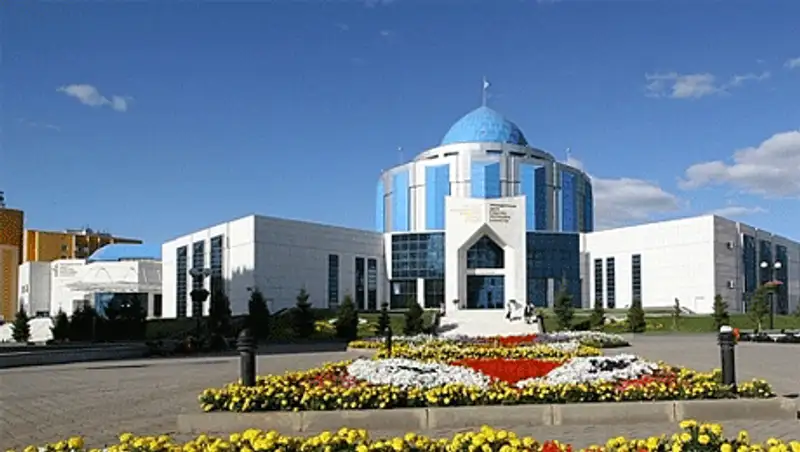 В Назарбаев Центре пройдет выставка Детской художественной школы - клуб ЮНЕСКО, фото - Новости Zakon.kz от 10.12.2013 02:52