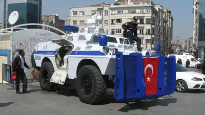 полицейские в Турции, фото - Новости Zakon.kz от 25.04.2023 15:51