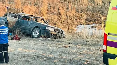 В результате ДТП в Жетысуской области один человек погиб и двое получили травмы