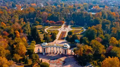 Капсула времени: фотограф показал газетные вырезки Алматы 90-х, фото - Новости Zakon.kz от 31.01.2024 18:49