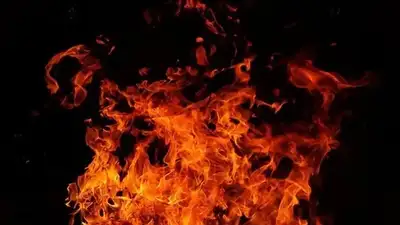 Пожар в многоэтажке Актобе: из горящей квартиры спасены восемь человек , фото - Новости Zakon.kz от 19.02.2024 00:23