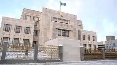 Могут ли казахстанцы обратиться в Конституционный суд за разъяснением положений правовых актов