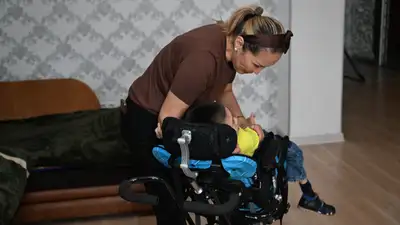 В Казахстане утвердили стандарты социального обслуживания и обеспечения детей с инвалидностью