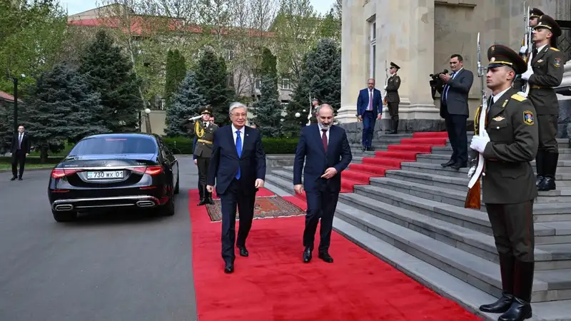 Токаев прибыл в Армению