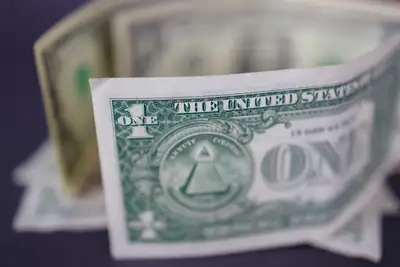Доллары, деньги, обмен валют, фото - Новости Zakon.kz от 27.05.2024 15:41