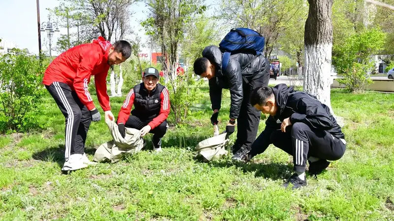 субботник, фото - Новости Zakon.kz от 01.05.2024 16:13