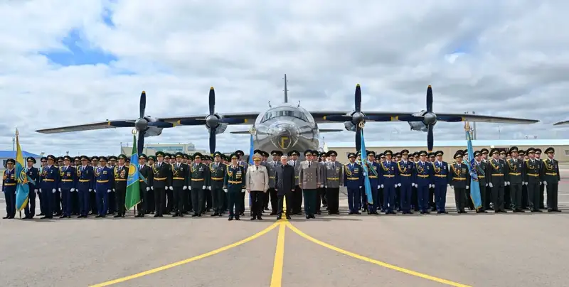 Токаев открыл авиабазу Нацгвардии, фото — Новости Zakon.kz от 03.05.2024 13:42