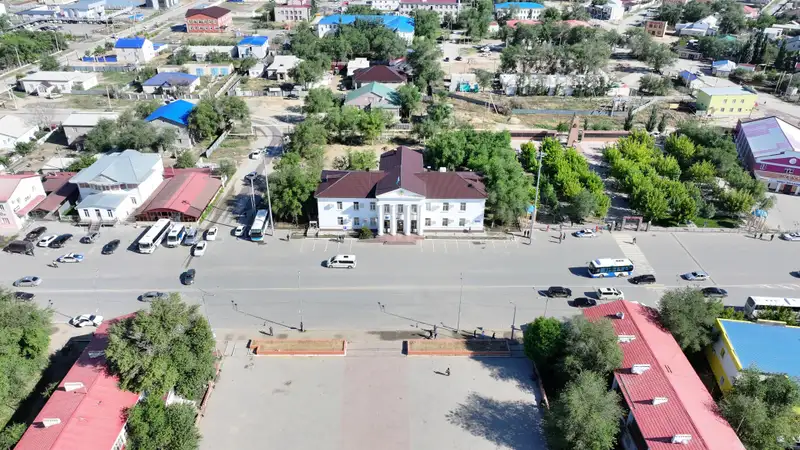 Жители Кульсары освободили площадь перед акиматом