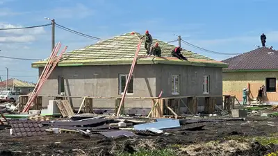 Стало известно, когда пострадавшим от паводков жителям Кульсары построят новые дома, фото - Новости Zakon.kz от 23.05.2024 11:15