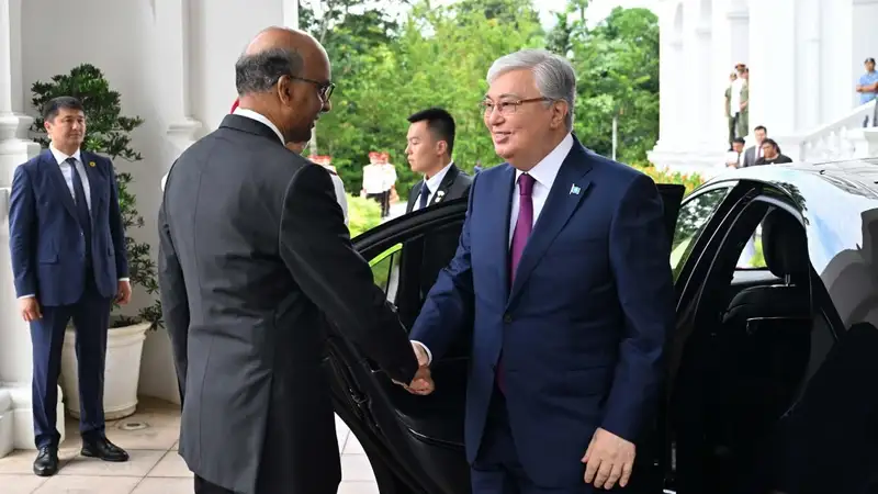 Токаев прибыл во дворец президента Сингапура, фото — Новости Zakon.kz от 23.05.2024 09:01