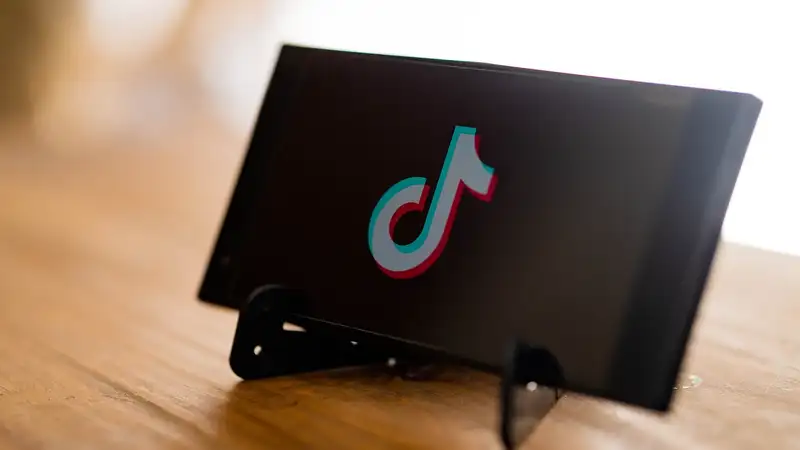 TikTok не будет показывать в рекомендациях аккаунты государственных СМИ