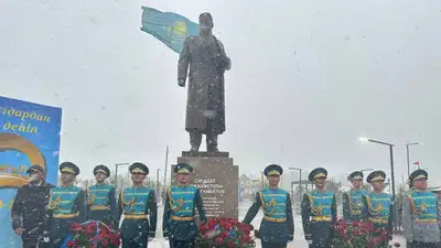 открытие памятника, фото - Новости Zakon.kz от 25.05.2024 10:30