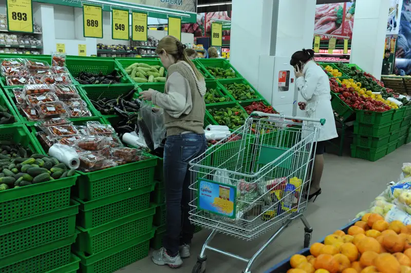 магазин, покупка фруктов и овоще, фото — Новости Zakon.kz от 30.05.2024 18:04