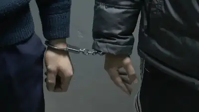 Два жителя Аксу загремели на восемь лет в тюрьму за шантаж 