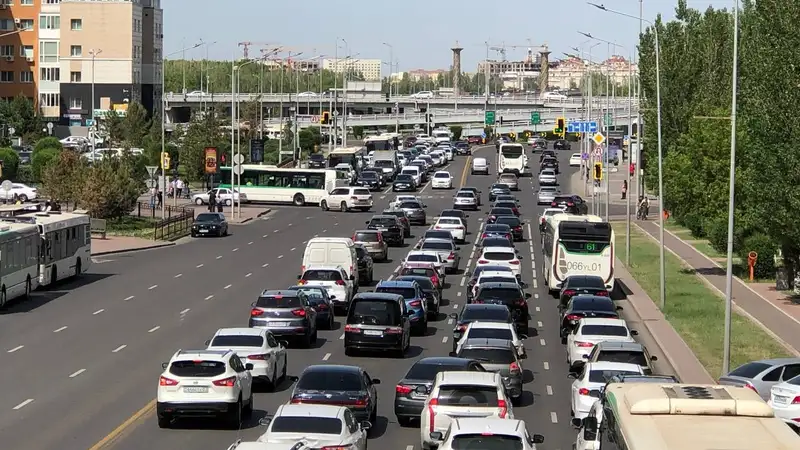 В Алматы на ночь частично ограничат движение по улице Розыбакиева