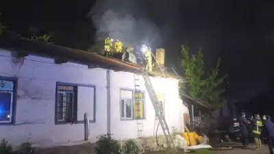 В Алматы горел цех по производству матрасов, фото - Новости Zakon.kz от 07.06.2024 03:23