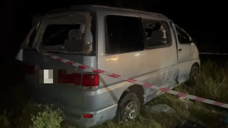 Микроавтобус перевернулся в Алматинской области, есть жертвы, фото — Новости Zakon.kz от 12.06.2024 09:05