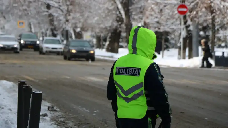 Ақтөбеде мас жүргізуші патрульдік полиция қызметкеріне пара беруге тырысты