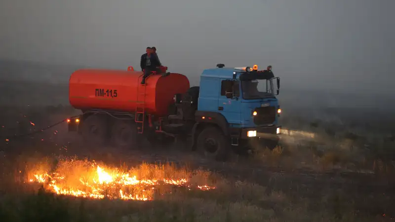 Степной пожар, степные пожары, пожар в степи, тушение степных пожаров, тушение степного пожара