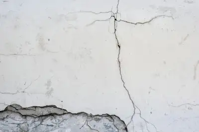 Трещины на домах, последствия землетрясения, трещина, фото - Новости Zakon.kz от 01.07.2024 06:26