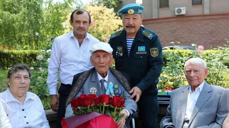 Век мужества и самоотверженности: ветеран ВОВ Шангерей Жаныбеков отметил 100-летний юбилей