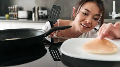 Антипригарное покрытие: как выбрать сковороду и что нельзя жарить, фото - Новости Zakon.kz от 21.06.2024 13:59