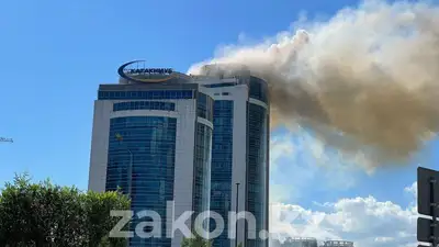 В жилой многоэтажке Астаны начался сильный пожар, фото - Новости Zakon.kz от 22.06.2024 15:30