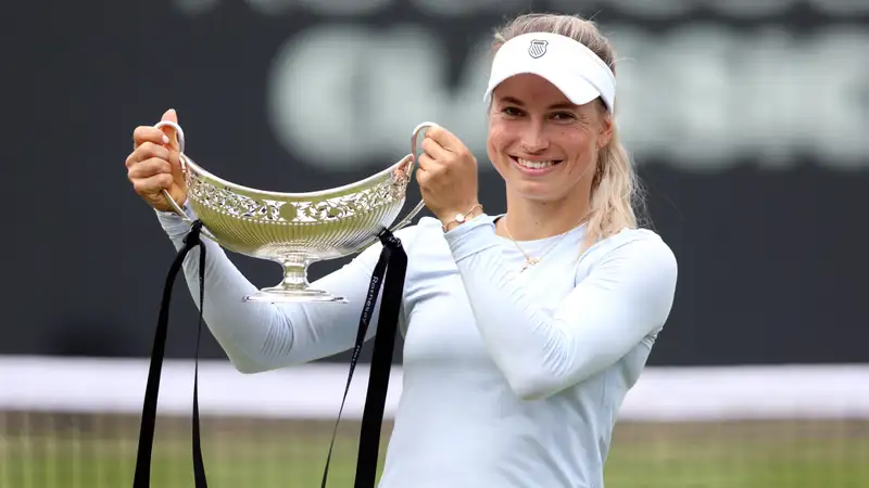 Видеообзор победного матча Юлии Путинцевой в финале травяного турнира WTA