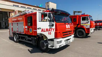Пожарно-спасательный автомобиль, пожарная машина, пожарный автомобиль, пожарная техника 