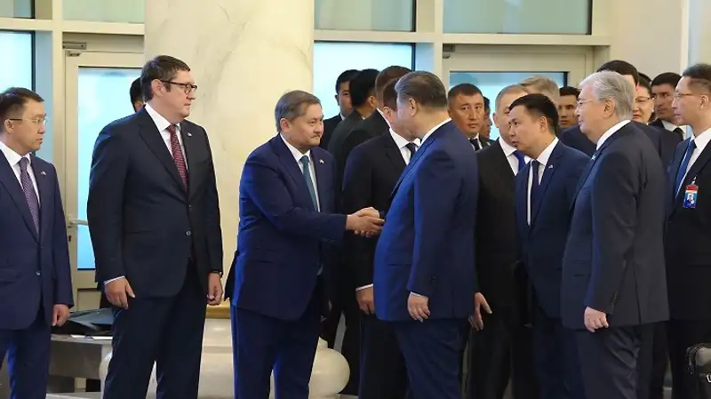 Си Цзиньпин, Токаев, встреча в Астане, фото — Новости Zakon.kz от 03.07.2024 10:49