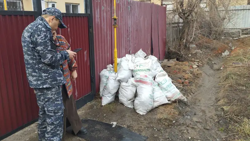 Добровольные помощники полиции, Карагандинская область, закон и порядок, доверие полиции, фото - Новости Zakon.kz от 06.07.2024 10:14