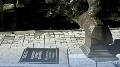 Памятник задавил насмерть девочку в Атырау – полиция ищет свидетелей