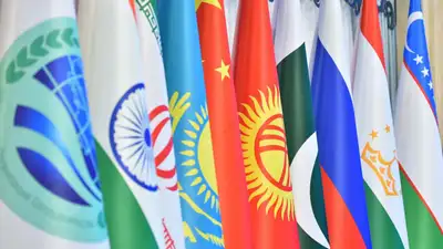 Флаги ШОС, Казахстан, международная политика