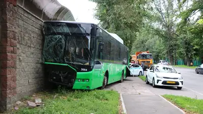 ДТП с автобусом в Алматы