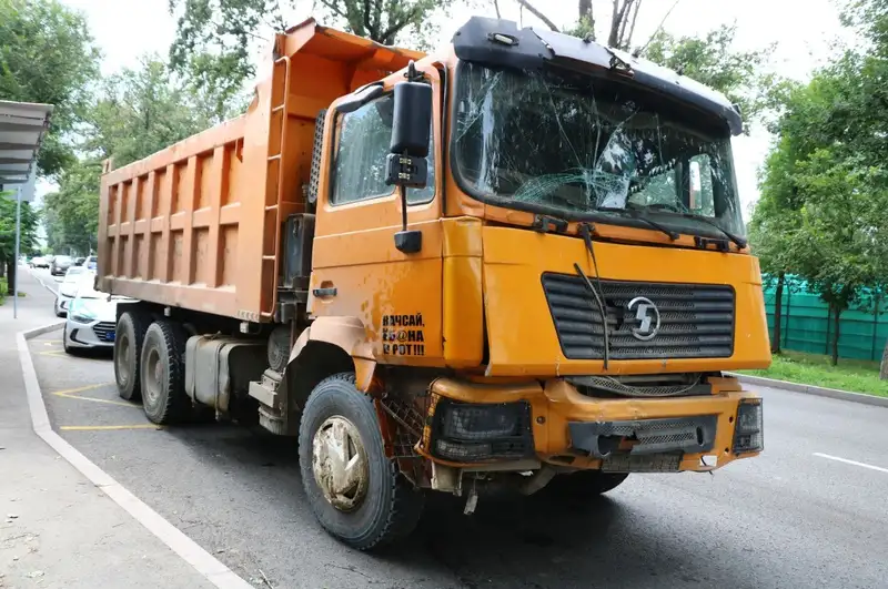 ДТП с автобусом в Алматы, фото — Новости Zakon.kz от 16.07.2024 11:03