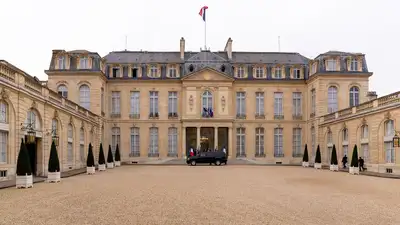 Премьер Франции подал в отставку