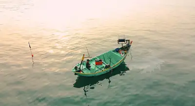 Страшно красиво: рыбаки показали лазурные воды Балхаша