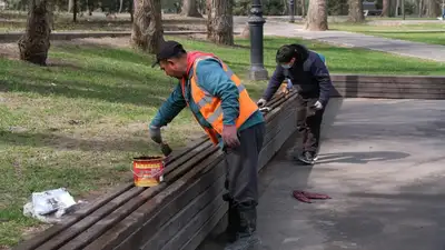 В новые правила благоустройства Алматы включили требования по содержанию парковой мебели