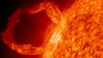 НАСА: После вспышки на Солнце на Земле может отключится электричество