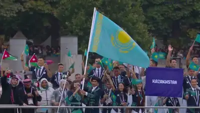 Казахстанцы на параде в Париже
