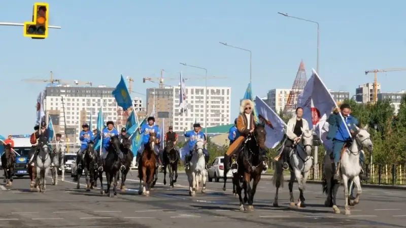 парад всадников, фото — Новости Zakon.kz от 28.07.2024 14:30