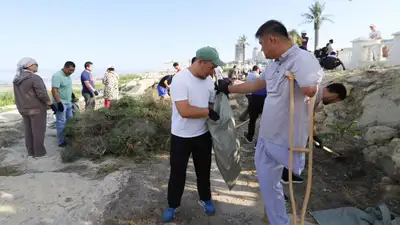 С песней и с погружением в воду: актаусцев сплотила миссия за чистоту города и моря 