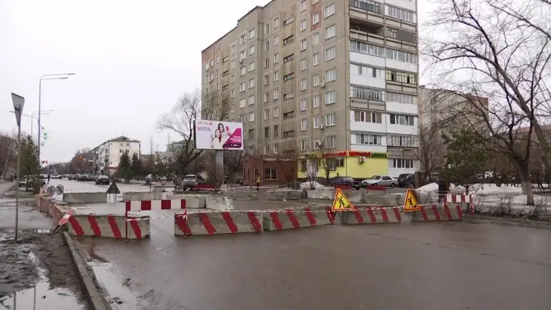 Нечистотами затопило подвалы нескольких многоэтажек в Петропавловске